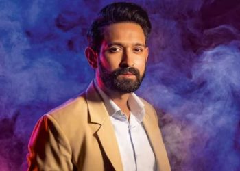Vikrant Massey Faces Media Spotlight During The Sabarmati Report Premiere