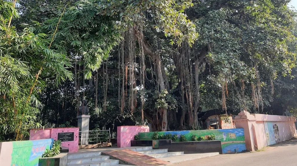 Scenic view of Rani Ka Talab with Shiv Mandir in Ambala Cantonment