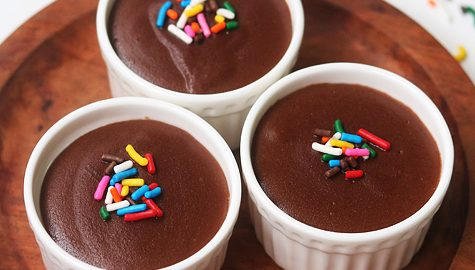 Sugar-free Valentine’s desserts made with dates, fruits, and nuts