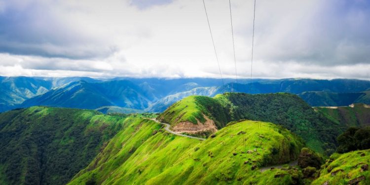 Beautiful hill stations in India surrounded by mountains and greenery during summer season