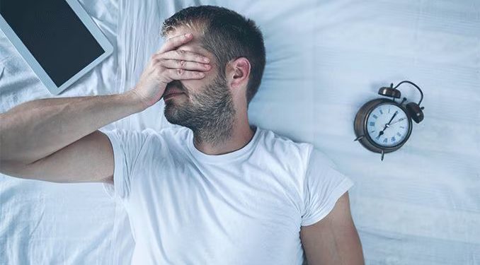 Sleep and brain health are deeply connected. Lack of sleep can affect memory, emotional balance, focus, and overall cognitive performance. Experts highlight why good sleep is essential for a healthy brain.