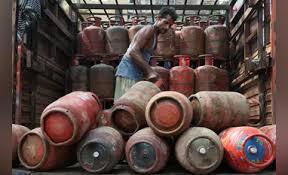 LPG shortage in India affecting households as LPG gas price rises