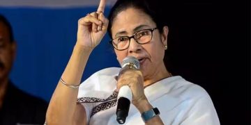 Mamata Banerjee speaking at rally demanding Amit Shah resignation over Malda hostage incident